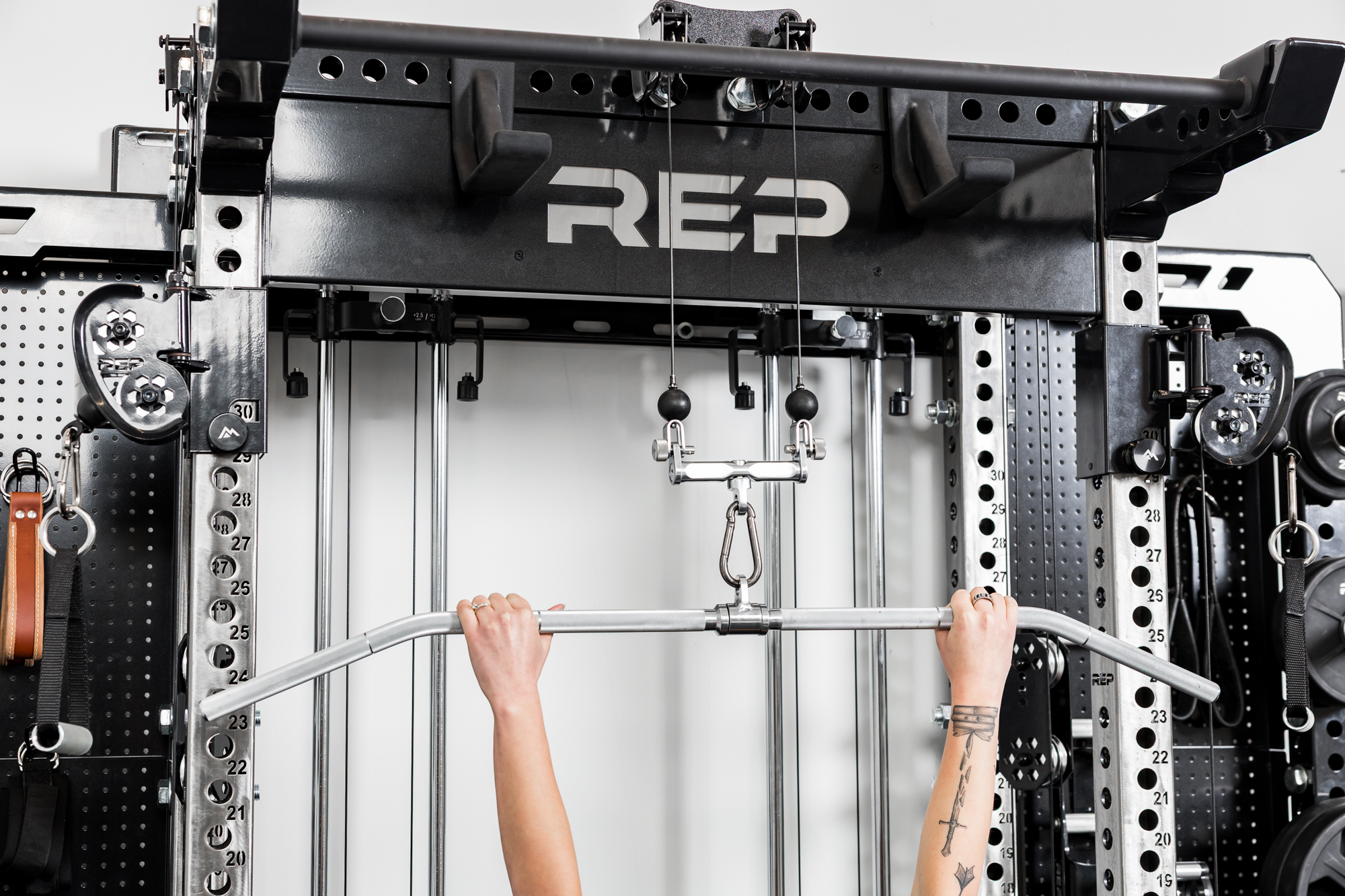 Logo Plate Crossmember 2.0 image 3